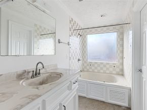 8502 DETROIT Street C, Houston TX 77017