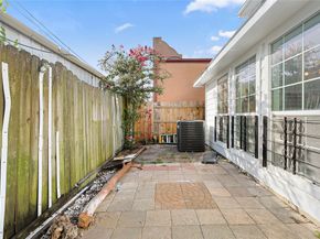 8502 DETROIT Street C, Houston TX 77017