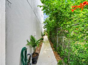 3913 Griggs Road, Houston TX 77021