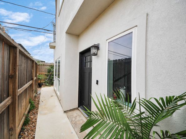 3913 Griggs Road, Houston TX 77021