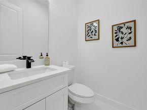 6725 Burkett Street, Houston TX 77021