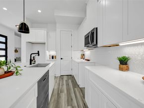 6725 Burkett Street, Houston TX 77021
