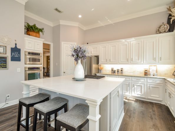 7 Champion Villa Drive, Houston TX 77069