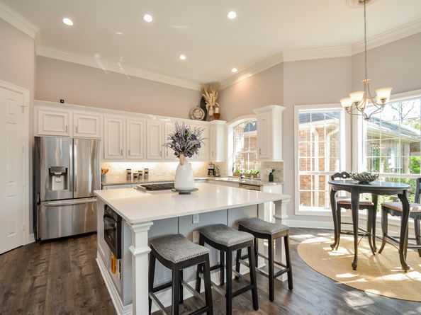 7 Champion Villa Drive, Houston TX 77069
