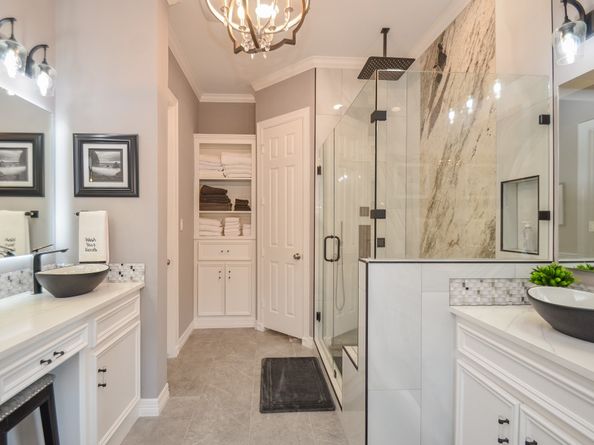 7 Champion Villa Drive, Houston TX 77069