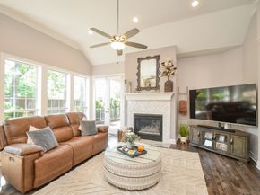 7 Champion Villa Drive, Houston TX 77069