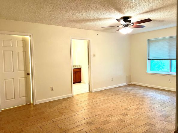 11703 Seawood Drive, Houston TX 77089