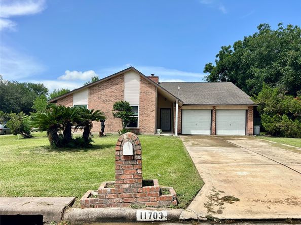 11703 Seawood Drive, Houston TX 77089
