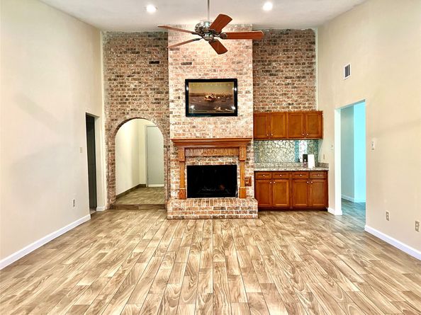 11703 Seawood Drive, Houston TX 77089