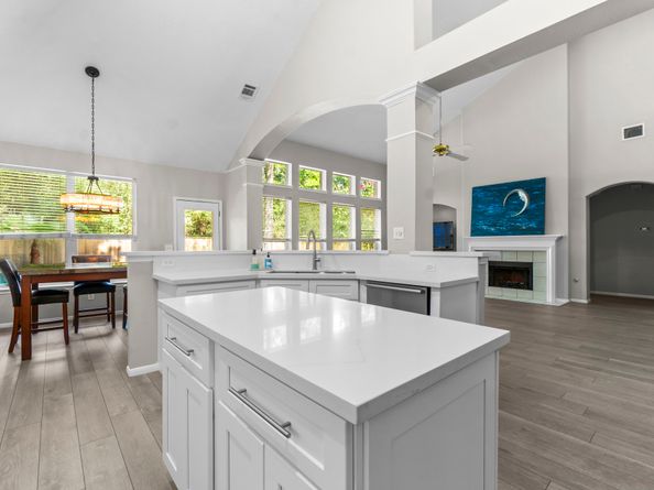 170 Linton Downs Place, The Woodlands TX 77382