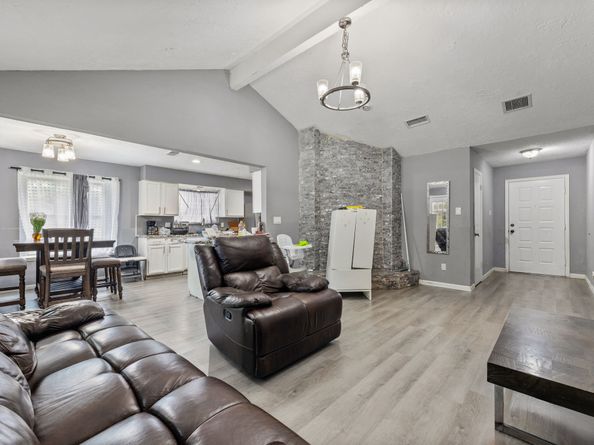 4715 Marburg Court, Houston TX 77066