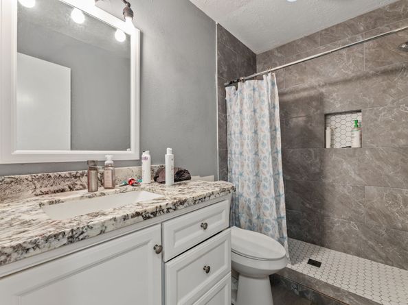 4715 Marburg Court, Houston TX 77066