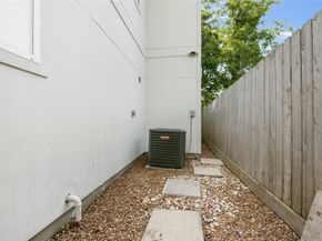 808 Woodcrest Drive A, Houston TX 77018