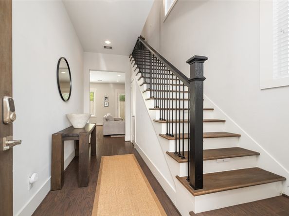 808 Woodcrest Drive A, Houston TX 77018