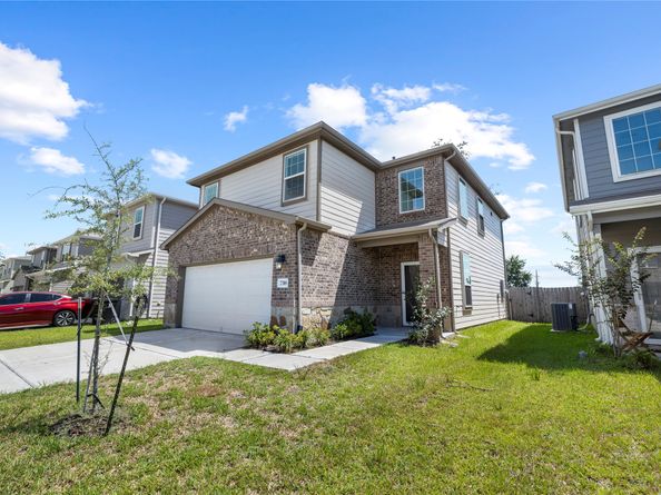 7316 Madison Commons Lane, Houston TX 77075