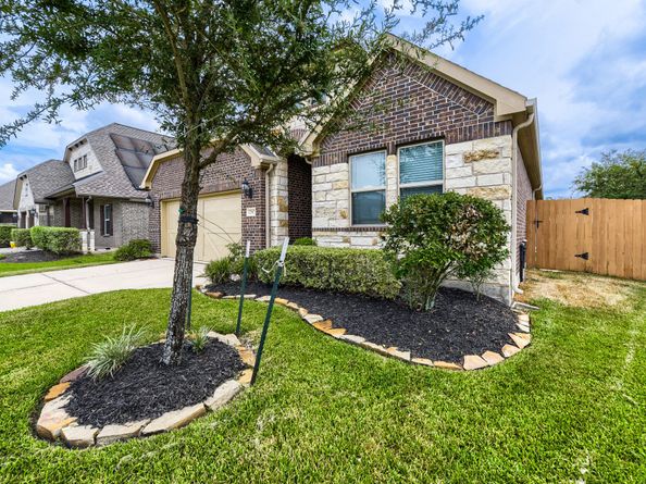 27917 Spearhead Ridge Drive, Spring TX 77386