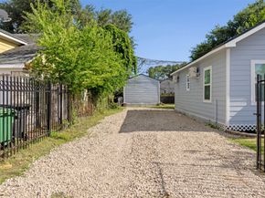 7928 Elvera Street, Houston TX 77012