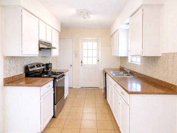6823 La Violetta Drive, Houston TX 77083