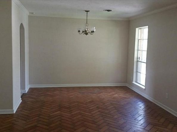 8835 Valley View Lane, Houston TX 77074