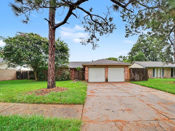 419 Pickford Drive, Katy TX 77450