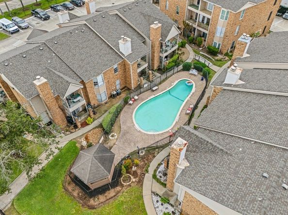 3770 Lovers Wood Lane 807, Houston TX 77014