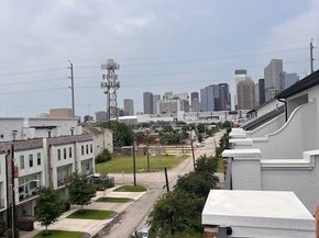 2533 Lamar Street, Houston TX 77003