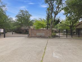 9400 Doliver Drive 21, Houston TX 77063