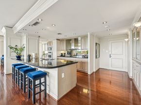 49 Briar Hollow Lane 702, Houston TX 77027