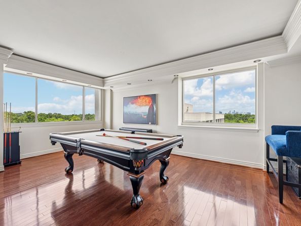 49 Briar Hollow Lane 702, Houston TX 77027