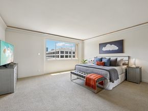 49 Briar Hollow Lane 702, Houston TX 77027