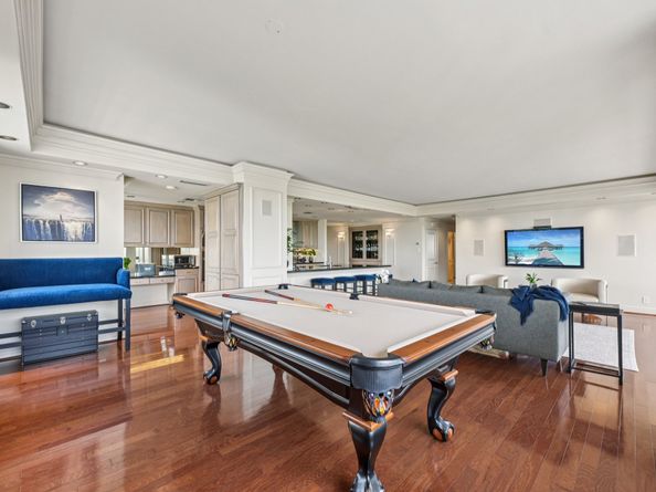 49 Briar Hollow Lane 702, Houston TX 77027