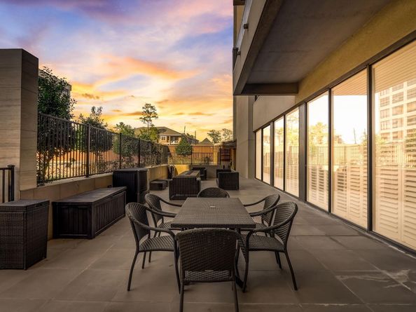 49 Briar Hollow Lane 702, Houston TX 77027