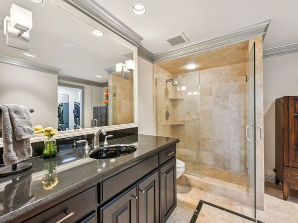 49 Briar Hollow Lane 702, Houston TX 77027