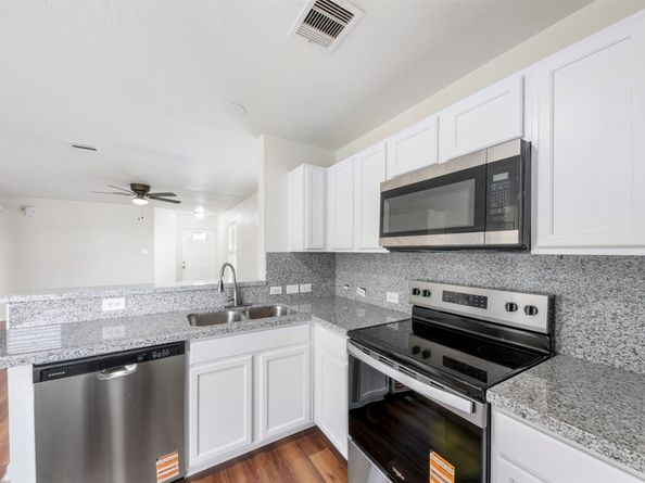 939 Blanchard Hill, Houston TX 77047