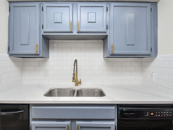 10378 Briar Forest Drive 32/5, Houston TX 77042