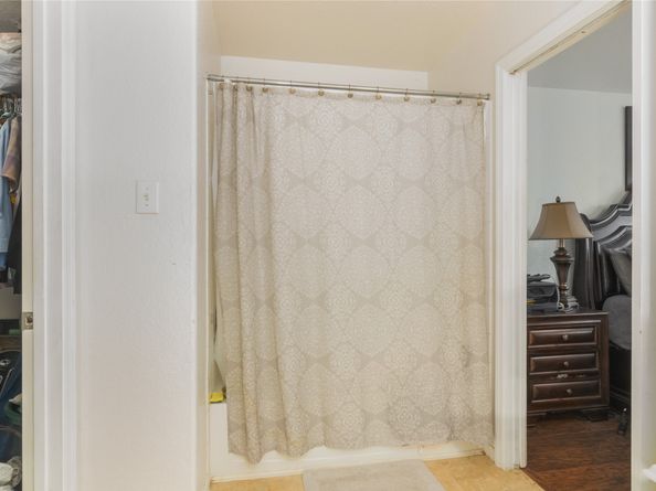 5707 Mason Oaks, Houston TX 77085