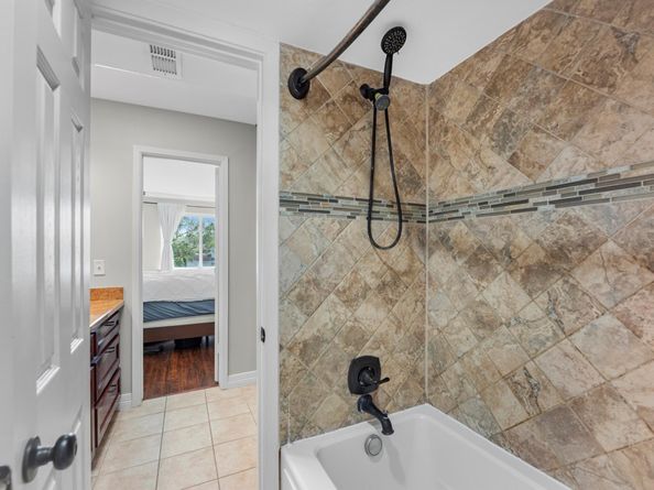 1615 S Kirkwood Road, Houston TX 77077