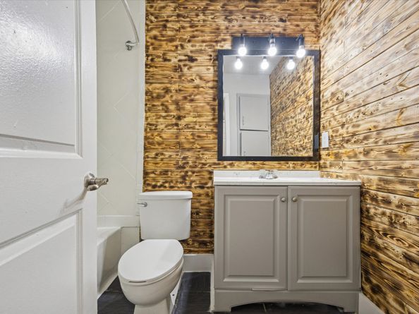 6161 Reims Road 704, Houston TX 77036