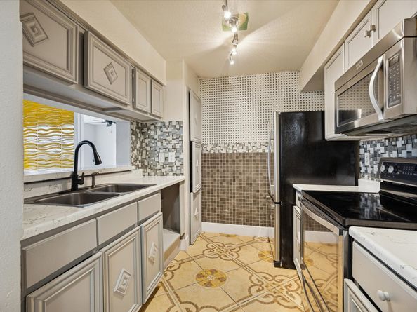 6161 Reims Road 704, Houston TX 77036