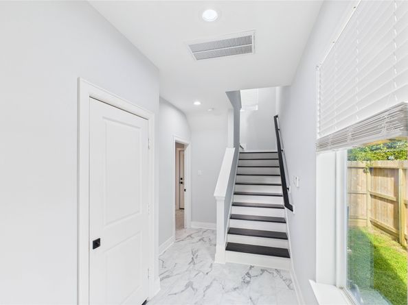 3415 Daphne Street, Houston TX 77021