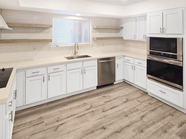 12811 Ashford Knoll Drive, Houston TX 77082