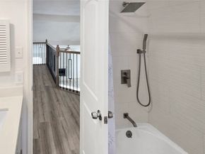 12811 Ashford Knoll Drive, Houston TX 77082