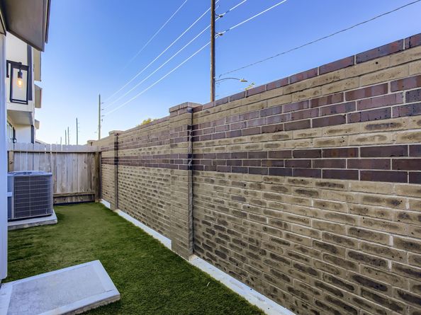 9948 Storehouse Drive, Houston TX 77080