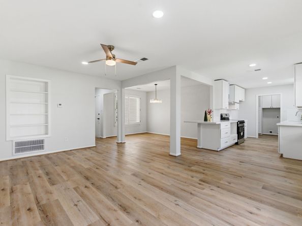 9326 Meadowbriar Lane, Houston TX 77063