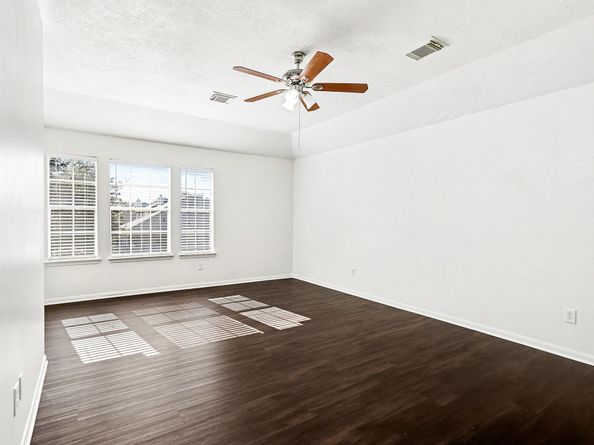 9423 Eaglewood Spring Drive, Houston TX 77083