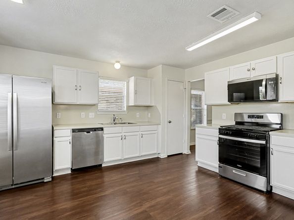 9423 Eaglewood Spring Drive, Houston TX 77083