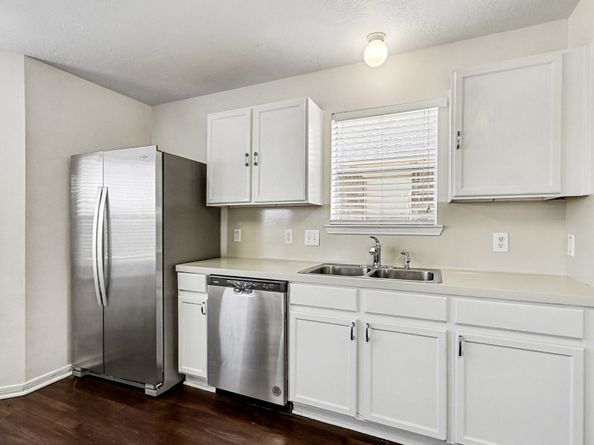 9423 Eaglewood Spring Drive, Houston TX 77083