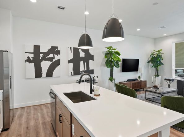 4850 Pinemont Drive, Houston TX 77092