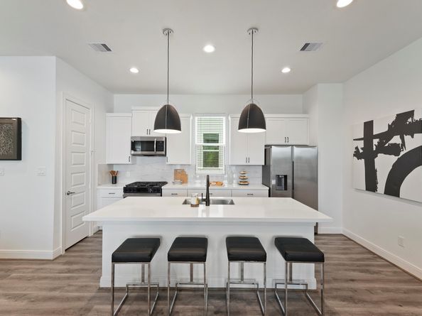 4850 Pinemont Drive, Houston TX 77092