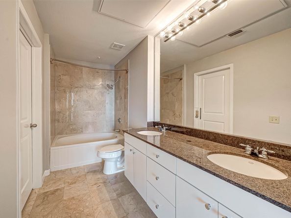 3505 Sage Road 2106, Houston TX 77056